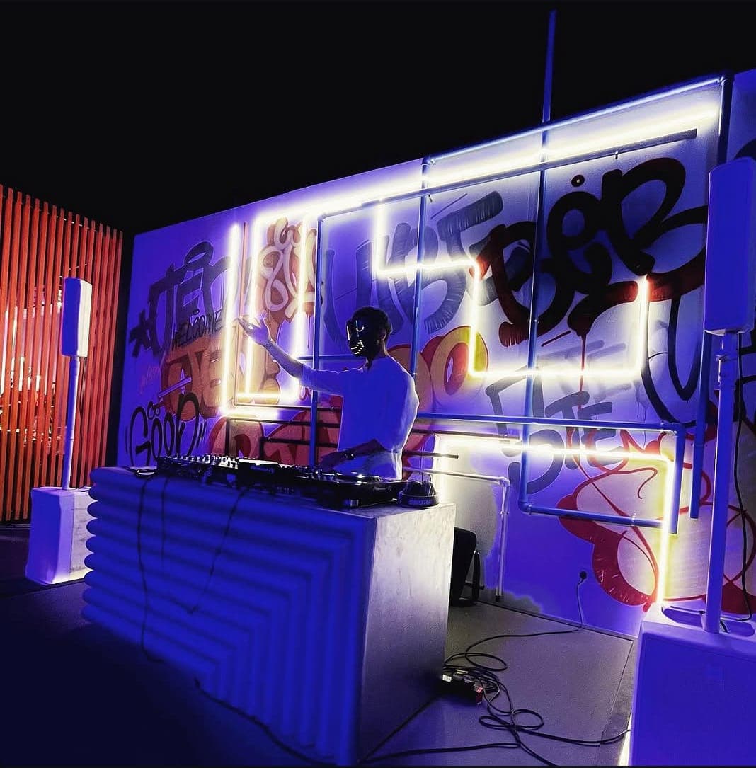DJ Breeze